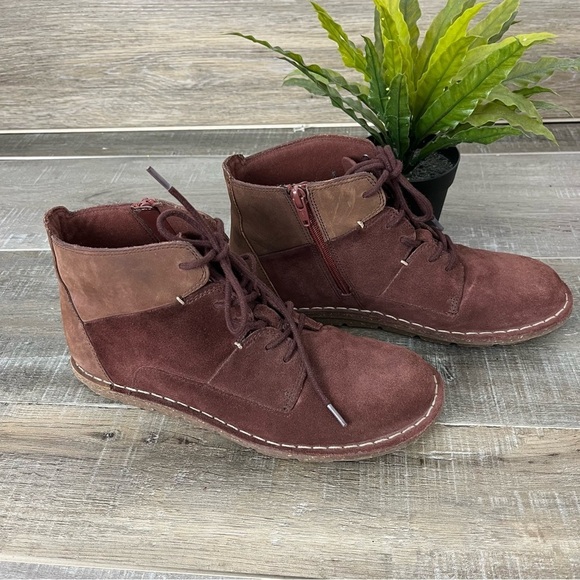 CLARKS Tamitha Key Mahogany Laced Ankle Boot Side Zipper Women’s Size 7 - Picture 3 of 16